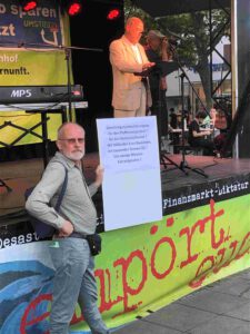 Genehmigungsbeschleunigung auf der Montagsdemo